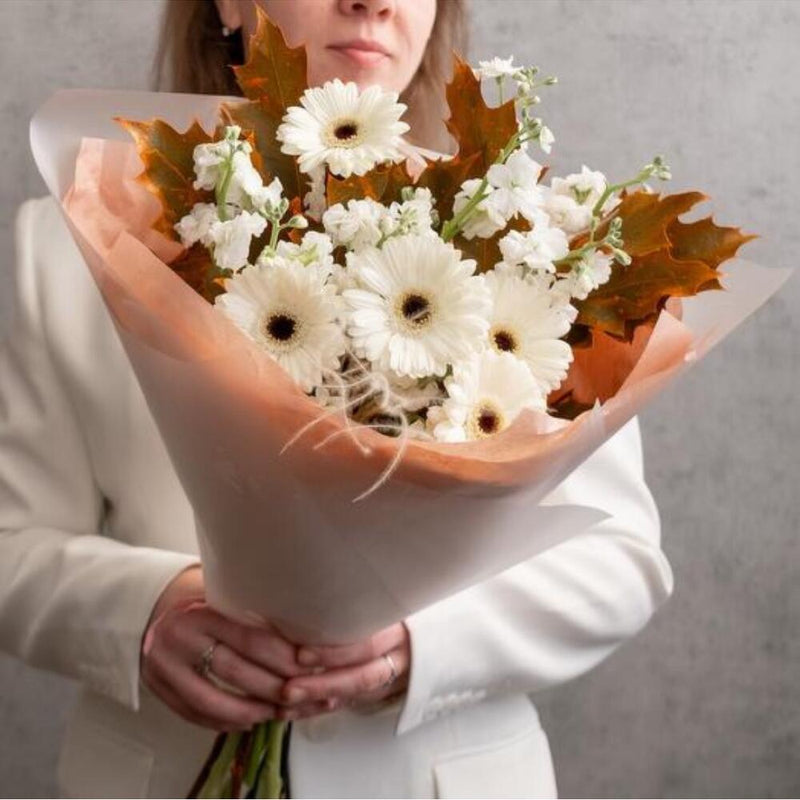 Buchet de Toamnă cu Gerbera și Frunze de Stejar