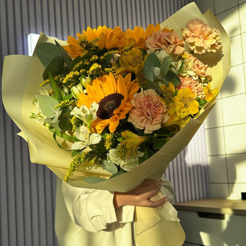 Buchet de Toamnă cu Alstroemeria și Floarea Soarelui