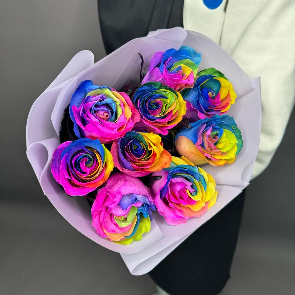 Buchet din 9 Trandafiri Rainbow