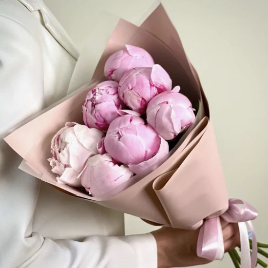 Buchet din 7 Bujori Roz
